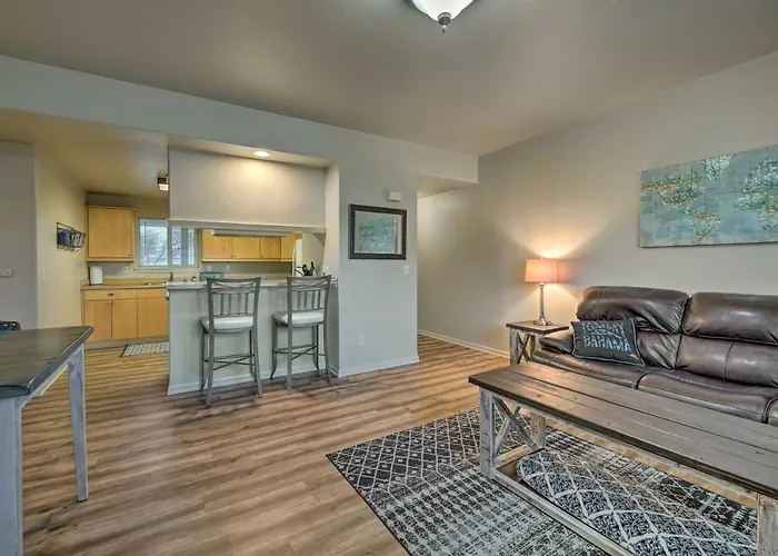 Central Apt Private Fireplace And Patio Access