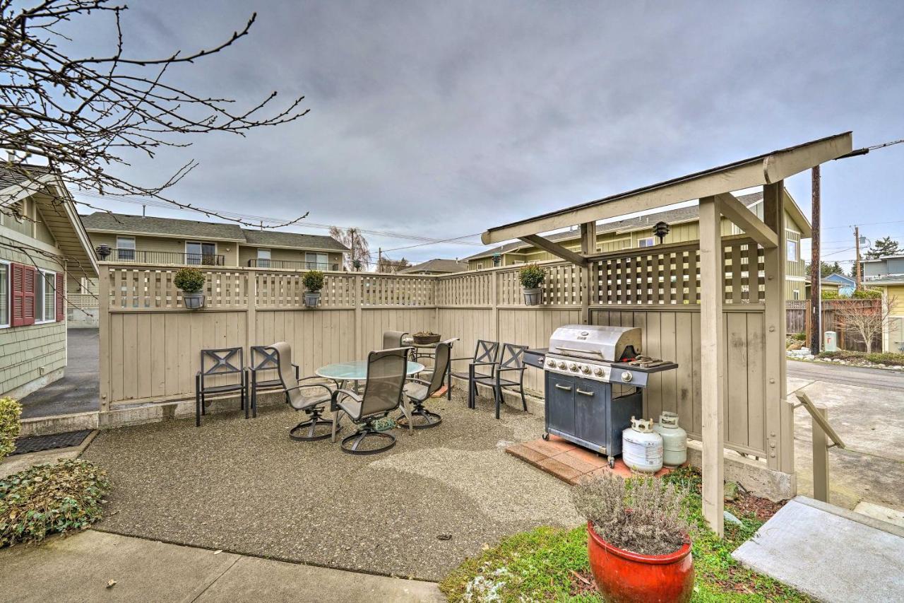 Private Fireplace And Patio Access Anacortes