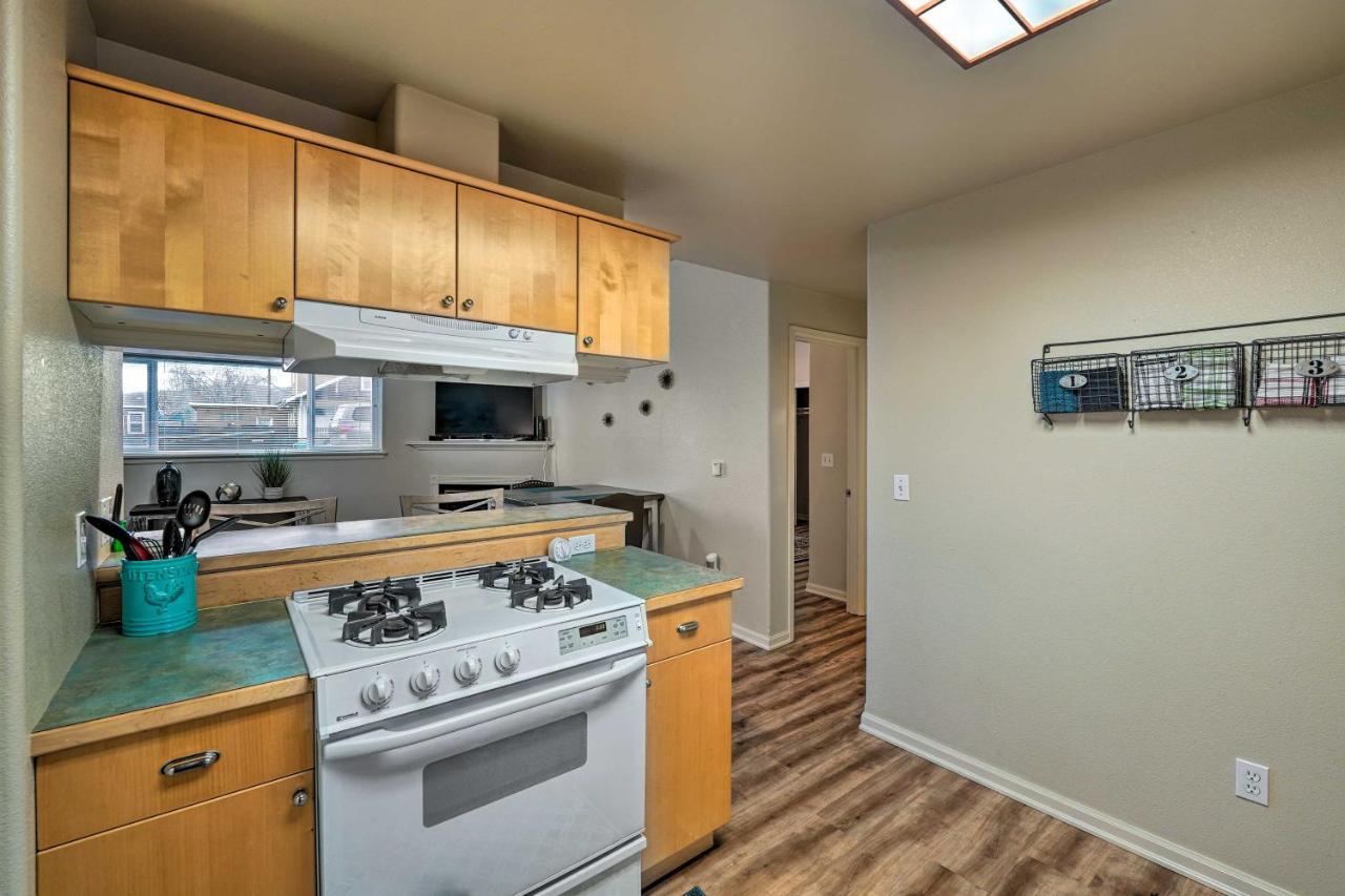 Private Fireplace And Patio Access Apartment Anacortes